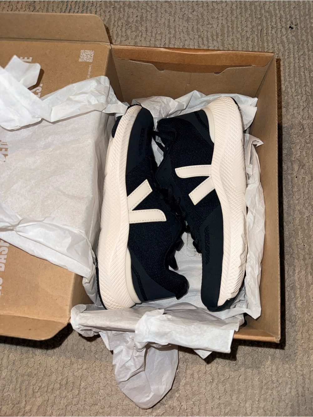 New Veja Black Impala Sneaker 38 7